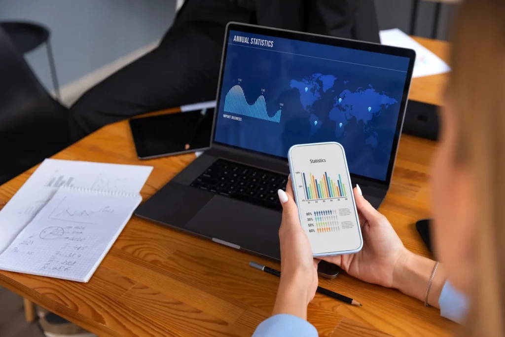 Corporate Fintech App Development vs Traditional Banking Software: What’s the Difference?